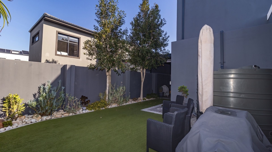 To Let 4 Bedroom Property for Rent in Sagewood Western Cape